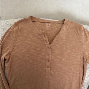 GAP Brown Button Down Polo Long Sleeve Shirt. Excellent condition